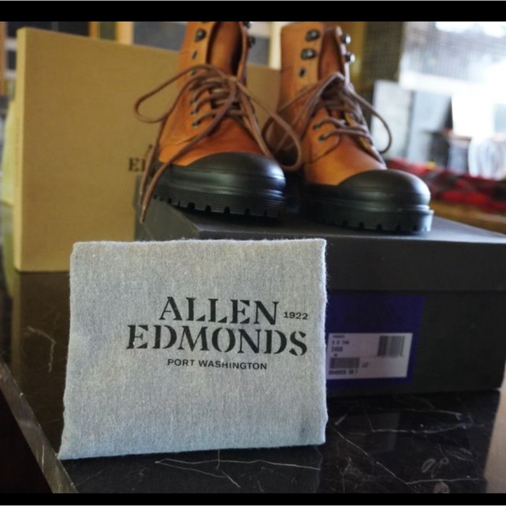 NIB Allen Edmonds 8 men’s Ranger Combat Boot
